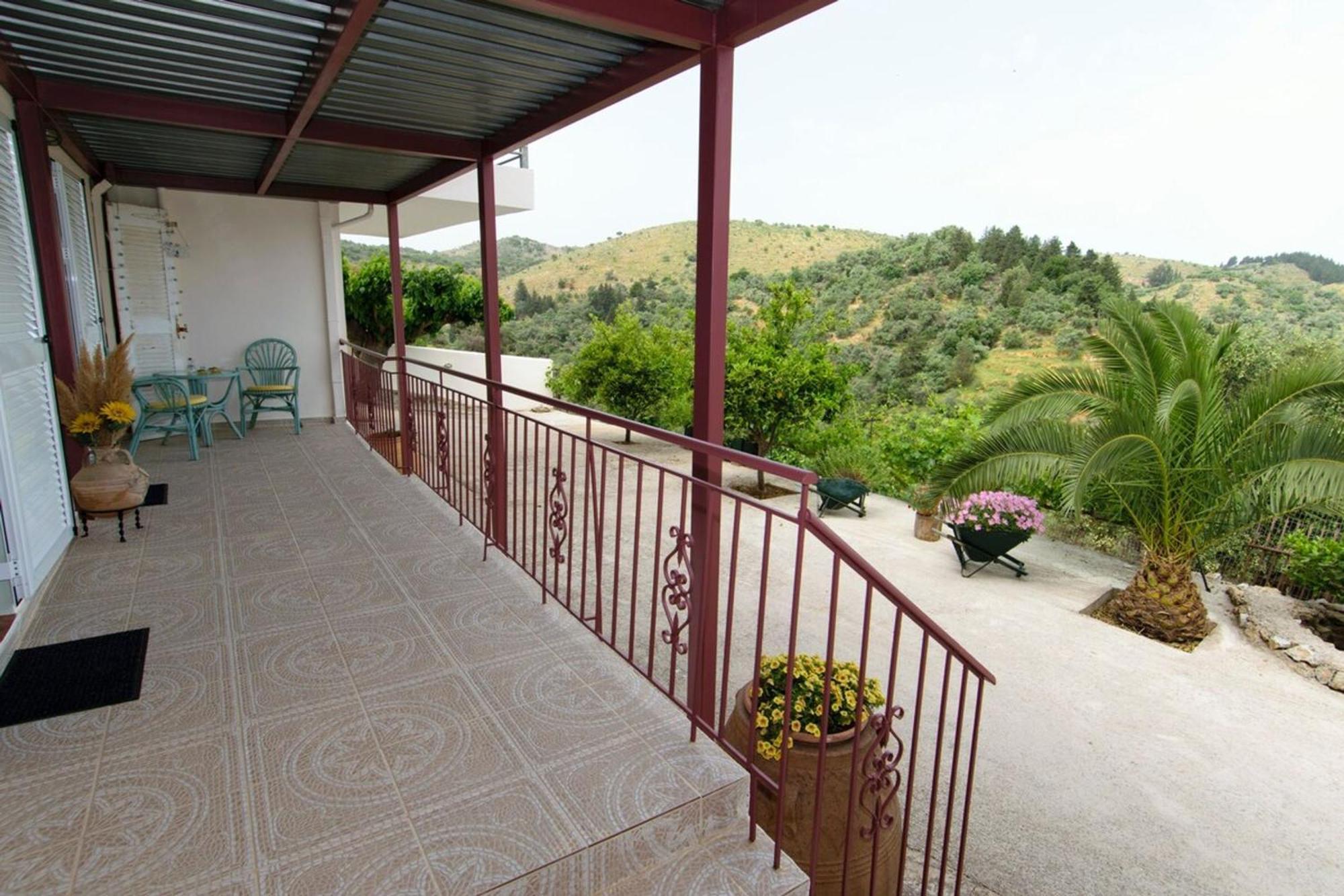 Aoria Traditional House With Stuning Mountain View Loulos Luaran gambar